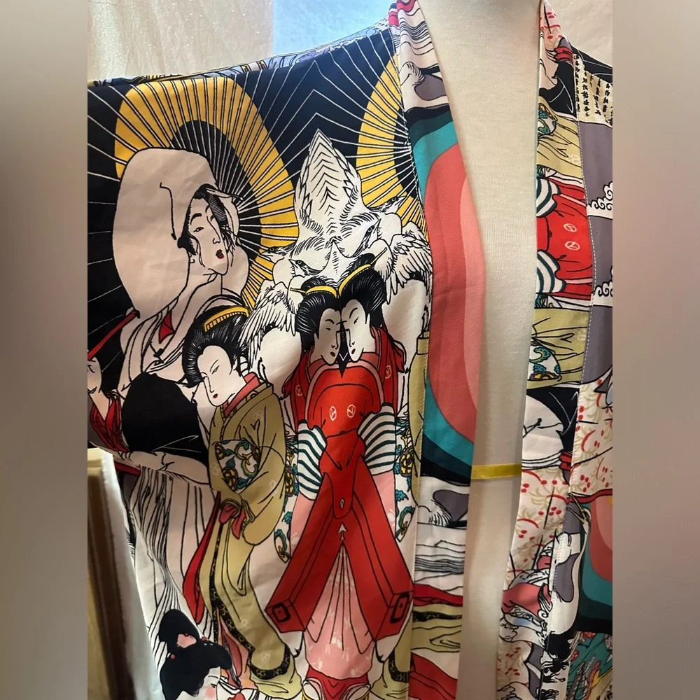 Japanese print kimono silky one size. - Picture 4 of 8